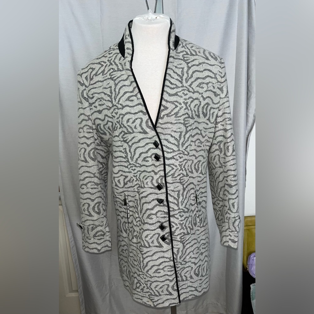 Jimmy limited edition out wear jacket [ C—49] size 12